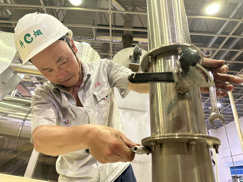 江西中烟井冈山卷烟厂 打好设备基础 提高生产效率