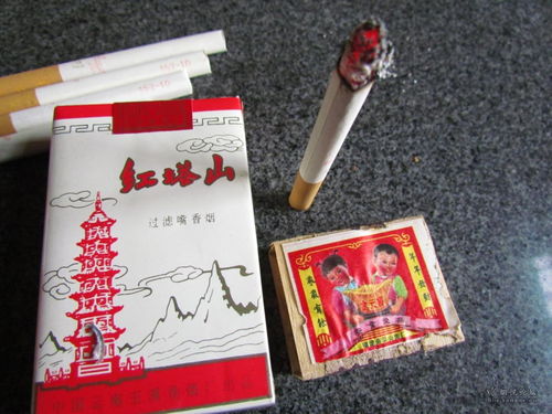 小品老烟软白红塔山