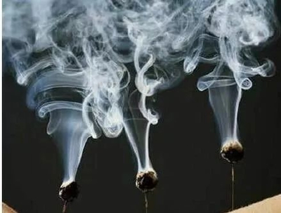艾烟究竟是好是坏?伤肺吗?如何排艾烟、除烟味?…一次说清楚!